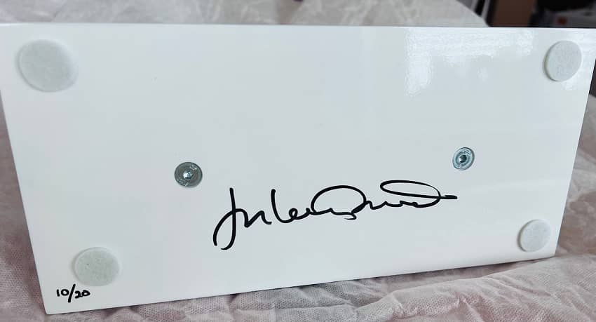 Julian Opie Heads Signature